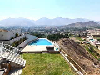 Foto 7 de SE VENDE ESTUPENDA CASA EN PACHACAMAC *AMPLIO JARDÍN *TERRAZA *PISCINA *1.200 M2 *PRECIO DE OCASIÓN