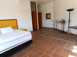 Foto 17 de SE VENDE ESTUPENDA CASA EN PACHACAMAC *AMPLIO JARDÍN *TERRAZA *PISCINA *1.200 M2 *PRECIO DE OCASIÓN