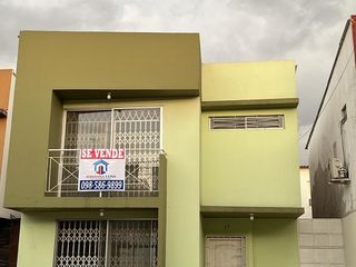 Foto 1 de Venta  casa de dos plantas en Conjunto Residencial Santorini, San felipe- Av. Juan Tanca Marengo
