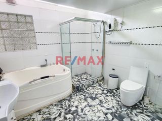 Foto 12 de Se Alquila Amplia Casa De Lujo Con Piscina En La Molina