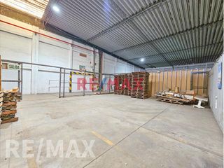 Foto 3 de Alquilo Almacen Industrial En Bocanegra 1,000 M2