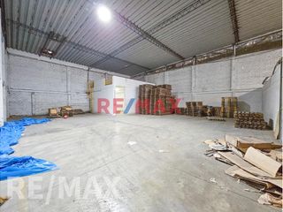 Foto 13 de Alquilo Almacen Industrial En Bocanegra 1,000 M2