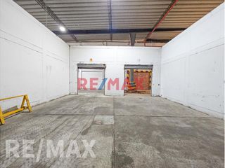 Foto 16 de Alquilo Almacen Industrial En Bocanegra 1,000 M2