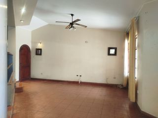 Foto 5 de ALQUILER DE CASA EN URB. LOS GIRASOLES, CHACLACAYO