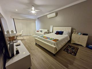 Foto 4 de LAGUNA CLUB VIA A LA COSTA CASA DE LUJO EN VENTA