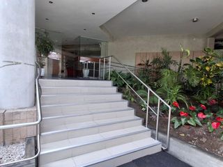 Foto 2 de Luminoso departamento de 3 dormitorios en Miraflores - venta