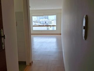 Foto 10 de Luminoso departamento de 3 dormitorios en Miraflores - venta