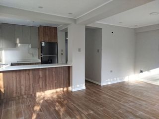 Foto 6 de VENTA DE DEPARTAMENTO EN SEGUNDO PISO DE ESTRENO EN LINCE