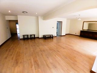 Foto 3 de 🏡 AMPLIO DEPARTAMENTO EN SAN ISIDRO CON TERRAZA PRIVADA Y VISTA AL PARQUE BUSTAMANTE