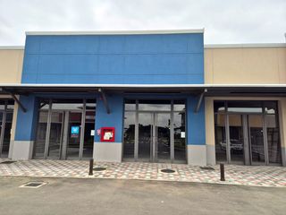 Foto 2 de Local Comercial y oficina de alquiler en Almax Center, Vía a Samborondón.