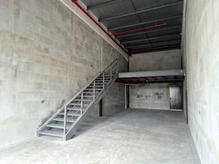 Foto 4 de Local Comercial y oficina de alquiler en Almax Center, Vía a Samborondón.
