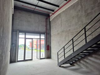 Foto 8 de Local Comercial y oficina de alquiler en Almax Center, Vía a Samborondón.