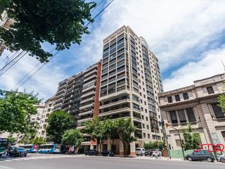 Foto 1 de Impecable Piso en Alquiler Muy Luminoso con Cochera Fija - Palermo Chico