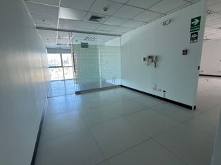 Foto 4 de Alquiler oficina implementada cerca a embajada USA y CC El Polo 🔝