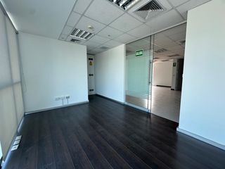 Foto 5 de Alquiler oficina implementada cerca a embajada USA y CC El Polo 🔝