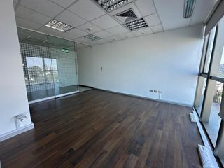 Foto 6 de Alquiler oficina implementada cerca a embajada USA y CC El Polo 🔝