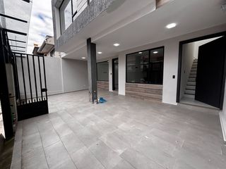 Foto 2 de Casas de Venta en Cuenca Ecuador casa con departamentos