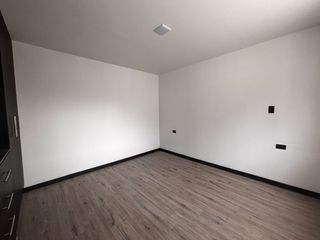 Foto 12 de Casas de Venta en Cuenca Ecuador casa con departamentos