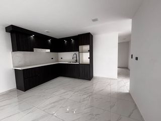 Foto 13 de Casas de Venta en Cuenca Ecuador casa con departamentos