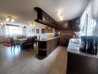 Foto 3 de RENTA CASA URBANIZACION LA LIGA , LA PAMPA , PUSUQUI, QUITO NORTE ECUADOR