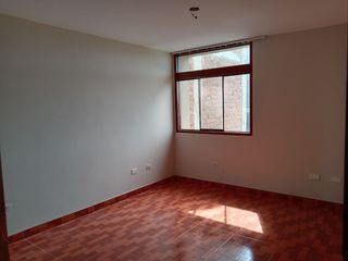 Foto 6 de Alquiler Dpto 3er Piso en Urb Las Orquideas