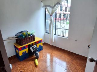 Foto 4 de Venta de Casa 3 niveles en sector Villa Eliza- Cuba Pereira
