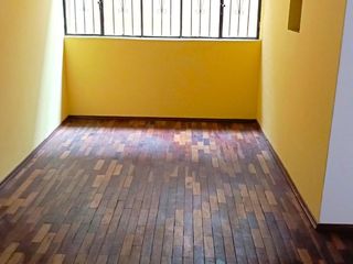 Foto 1 de 🏡Vendo Casa de 2 pisos en San Bartolo – 3 habitaciones, patio y excelente ubicación 🔑