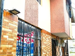 Foto 8 de 🏡Vendo Casa de 2 pisos en San Bartolo – 3 habitaciones, patio y excelente ubicación 🔑