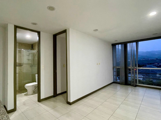 Foto 1 de Extraordinario apartamento moderno en el centro de pererira con vista a las montañas y parqueadero cubierto.