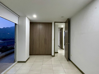 Foto 12 de Extraordinario apartamento moderno en el centro de pererira con vista a las montañas y parqueadero cubierto.