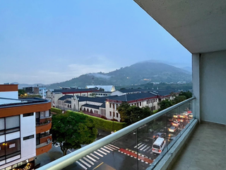 Foto 15 de Extraordinario apartamento moderno en el centro de pererira con vista a las montañas y parqueadero cubierto.