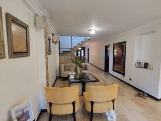 Foto 3 de EN VENTA DE OPORTUNIDAD, LUJOSA Y AMPLIA CASA DE 4 DORMITORIOS EN CIUDAD CELESTE PRIMERAS ETAPAS, NUEVO SAMBORONDON