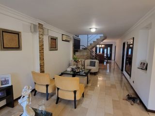 Foto 4 de EN VENTA DE OPORTUNIDAD, LUJOSA Y AMPLIA CASA DE 4 DORMITORIOS EN CIUDAD CELESTE PRIMERAS ETAPAS, NUEVO SAMBORONDON