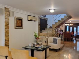 Foto 5 de EN VENTA DE OPORTUNIDAD, LUJOSA Y AMPLIA CASA DE 4 DORMITORIOS EN CIUDAD CELESTE PRIMERAS ETAPAS, NUEVO SAMBORONDON