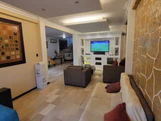 Foto 6 de EN VENTA DE OPORTUNIDAD, LUJOSA Y AMPLIA CASA DE 4 DORMITORIOS EN CIUDAD CELESTE PRIMERAS ETAPAS, NUEVO SAMBORONDON