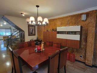 Foto 10 de EN VENTA DE OPORTUNIDAD, LUJOSA Y AMPLIA CASA DE 4 DORMITORIOS EN CIUDAD CELESTE PRIMERAS ETAPAS, NUEVO SAMBORONDON