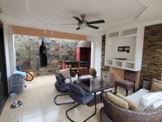 Foto 15 de EN VENTA DE OPORTUNIDAD, LUJOSA Y AMPLIA CASA DE 4 DORMITORIOS EN CIUDAD CELESTE PRIMERAS ETAPAS, NUEVO SAMBORONDON