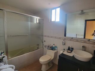 Foto 25 de EN VENTA DE OPORTUNIDAD, LUJOSA Y AMPLIA CASA DE 4 DORMITORIOS EN CIUDAD CELESTE PRIMERAS ETAPAS, NUEVO SAMBORONDON
