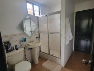 Foto 29 de EN VENTA DE OPORTUNIDAD, LUJOSA Y AMPLIA CASA DE 4 DORMITORIOS EN CIUDAD CELESTE PRIMERAS ETAPAS, NUEVO SAMBORONDON