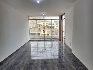 Foto 13 de Venta Amplio Departamento En Estreno - Villa Maria Del Triunfo - Piso 3