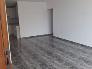 Foto 14 de Venta Amplio Departamento En Estreno - Villa Maria Del Triunfo - Piso 3