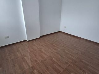 Foto 16 de Venta Amplio Departamento En Estreno - Villa Maria Del Triunfo - Piso 4
