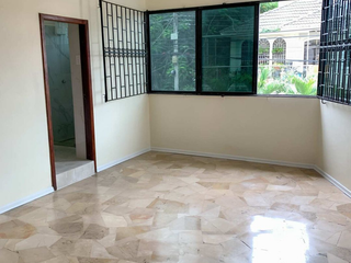 Foto 11 de Casa en venta en Urdesa Central