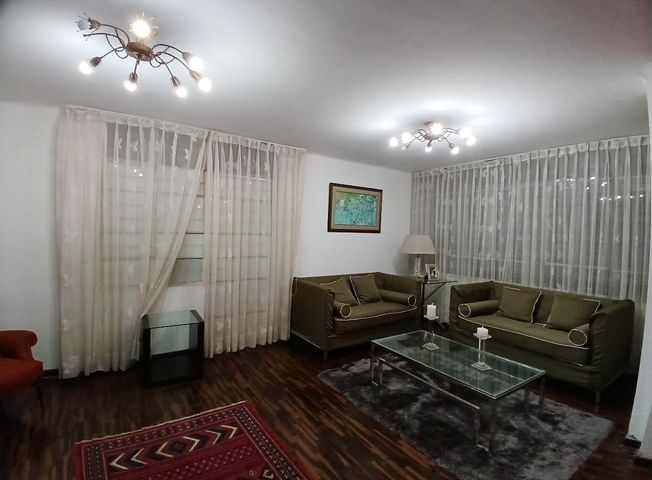 Apartment, 364 m²