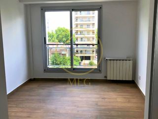 Foto 14 de VENTA Depto 2 ambientes con cochera Quilmes Centro