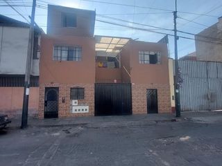 Foto 5 de Venta de Casa Como Terreno en La Victoria