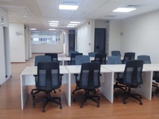 Foto 1 de VENTA OFICINA EDIFICIO QUBO AV. MANUEL OLGUIN SURCO