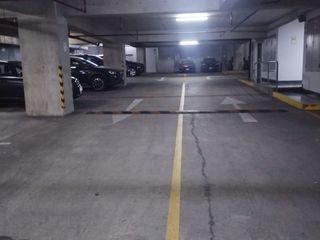 Foto 34 de VENTA OFICINA EDIFICIO QUBO AV. MANUEL OLGUIN SURCO