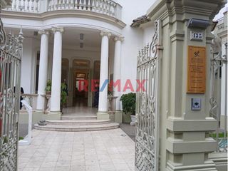 Foto 6 de Se Vende Casa De 450 M2 En Barranco