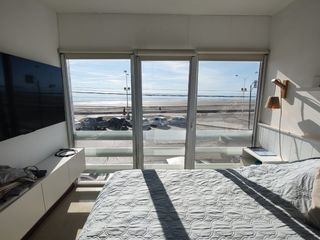 Foto 6 de VENDO Departamento en Puerto Madryn. inmejorable vista al mar   .